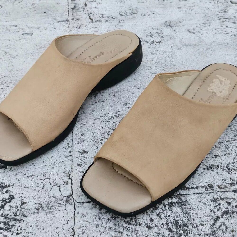 Easy Spirit Women Sandal Beige Leather Upper Slides Shoes Size 6 - Picture 4 of 9